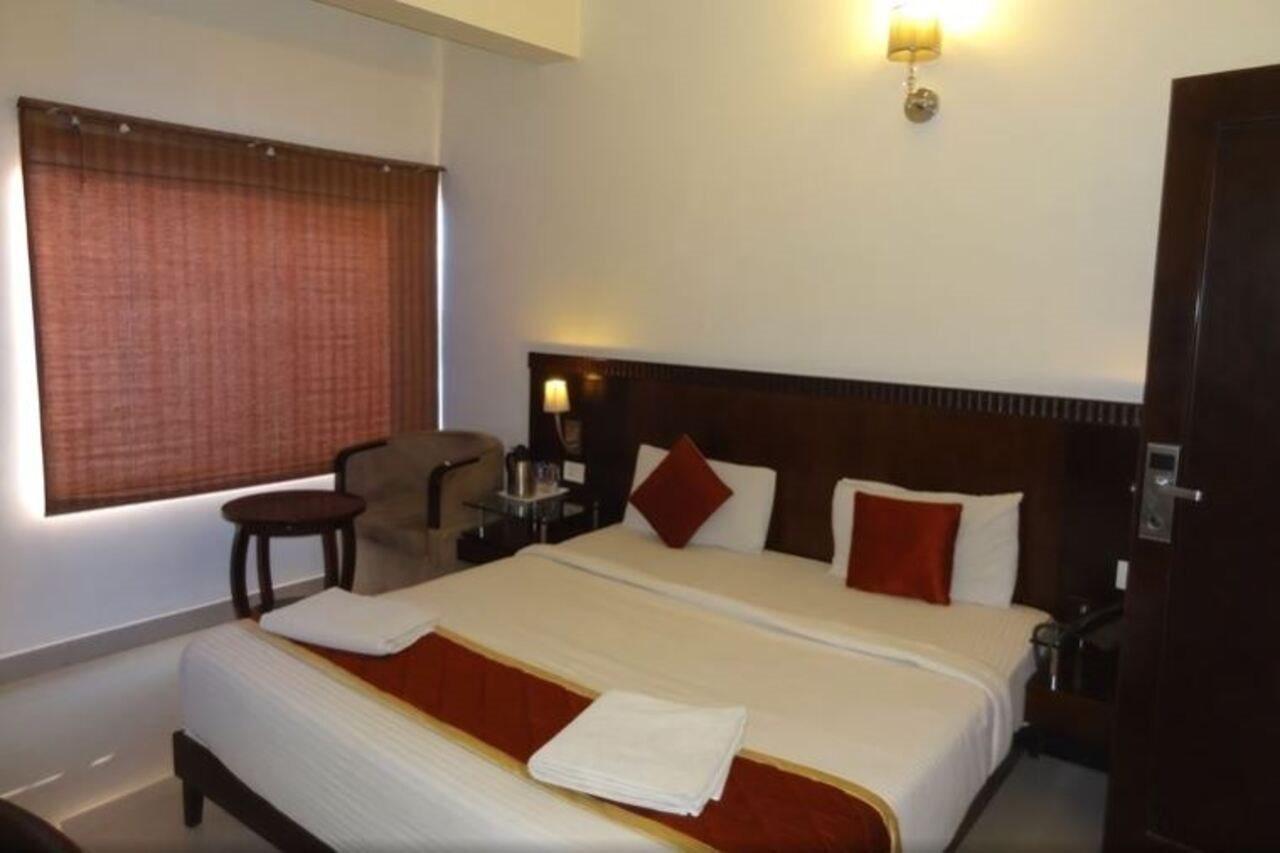 Hotel Amshi International บังกาลอร์ ภายนอก รูปภาพ