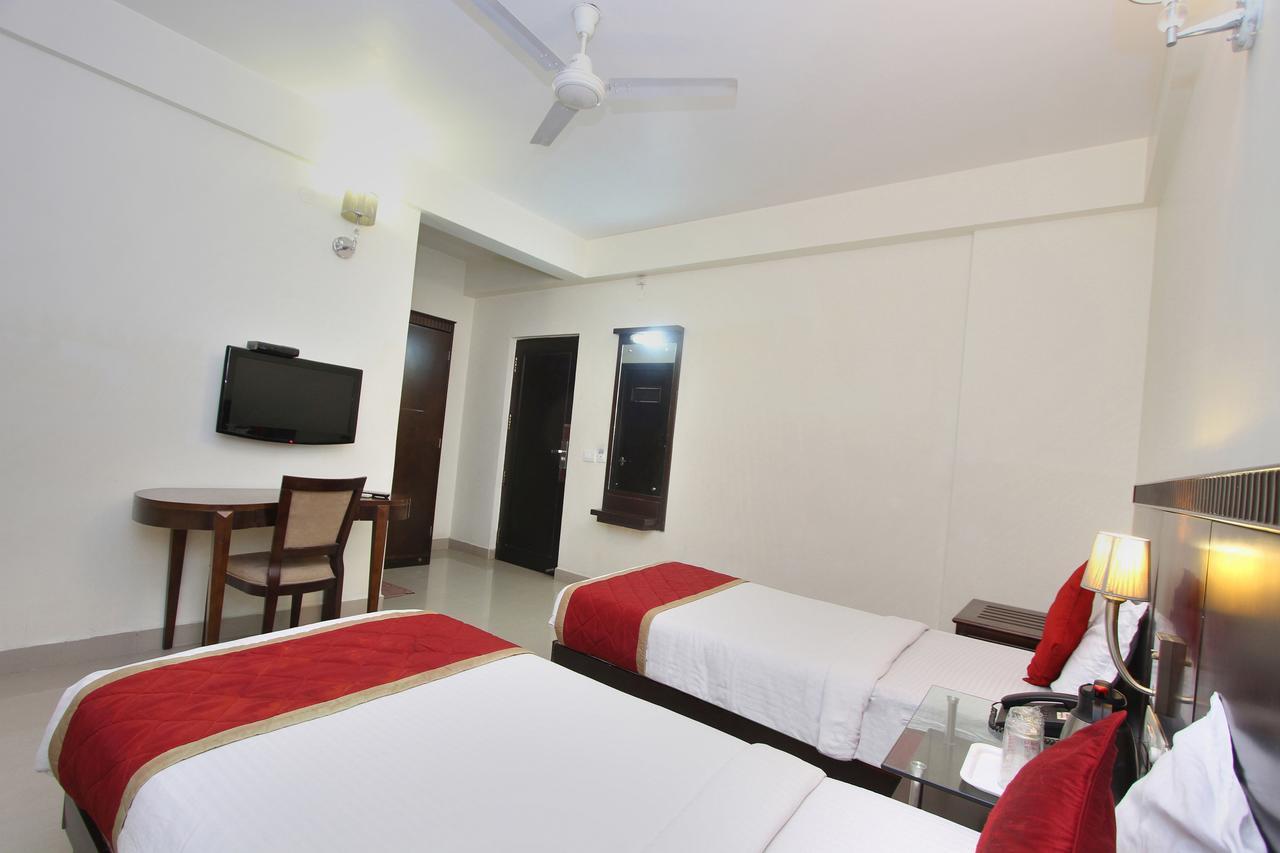 Hotel Amshi International บังกาลอร์ ภายนอก รูปภาพ